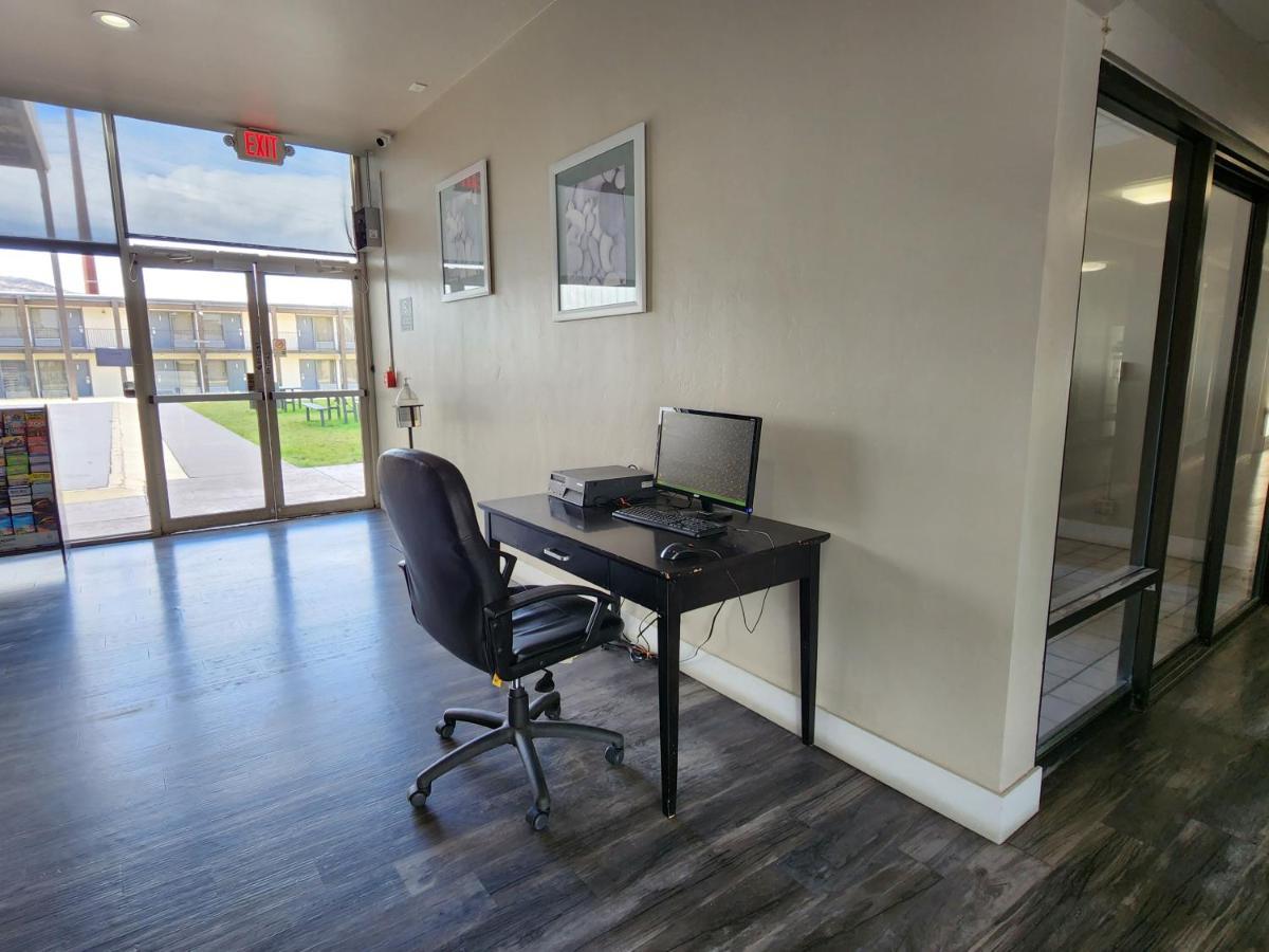 Red Lion Inn & Suites Tucson Downtown Bagian luar foto