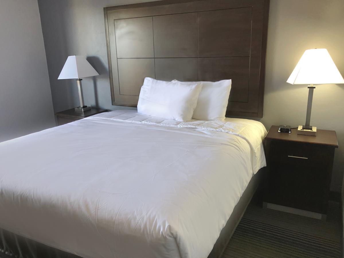 Red Lion Inn & Suites Tucson Downtown Bagian luar foto