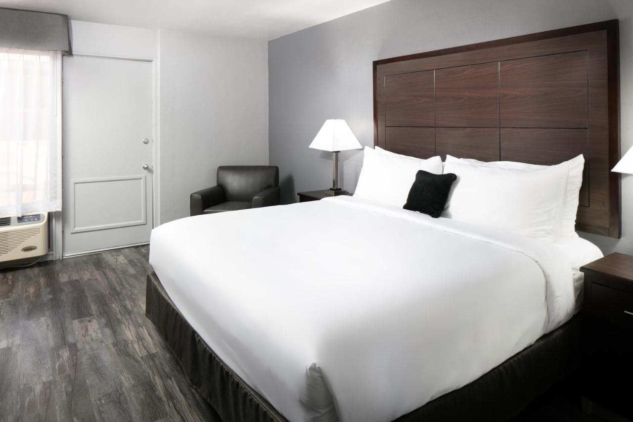 Red Lion Inn & Suites Tucson Downtown Bagian luar foto